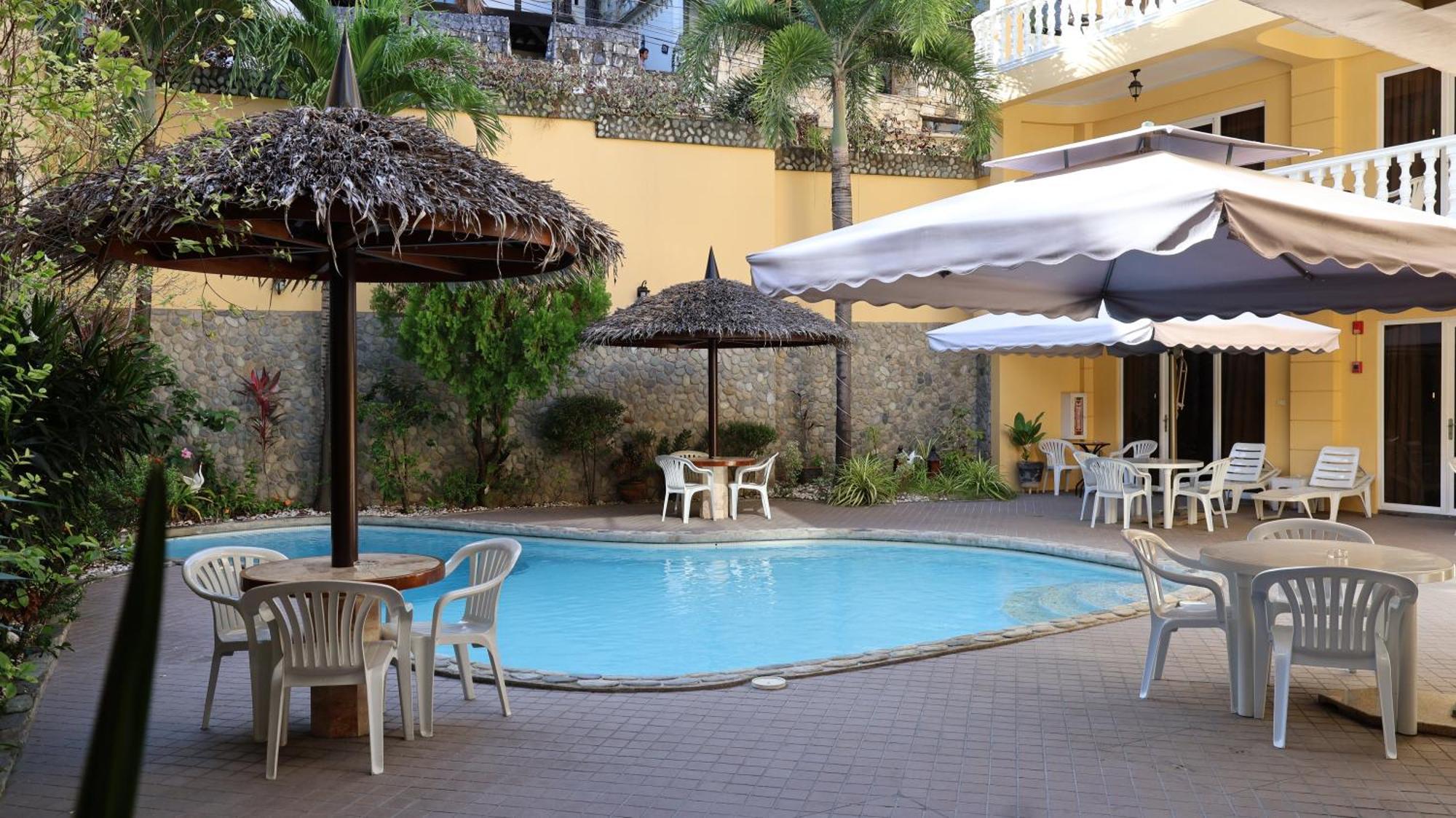 Mermaid Resort And Dive Center بويرتو غاليرا المظهر الخارجي الصورة