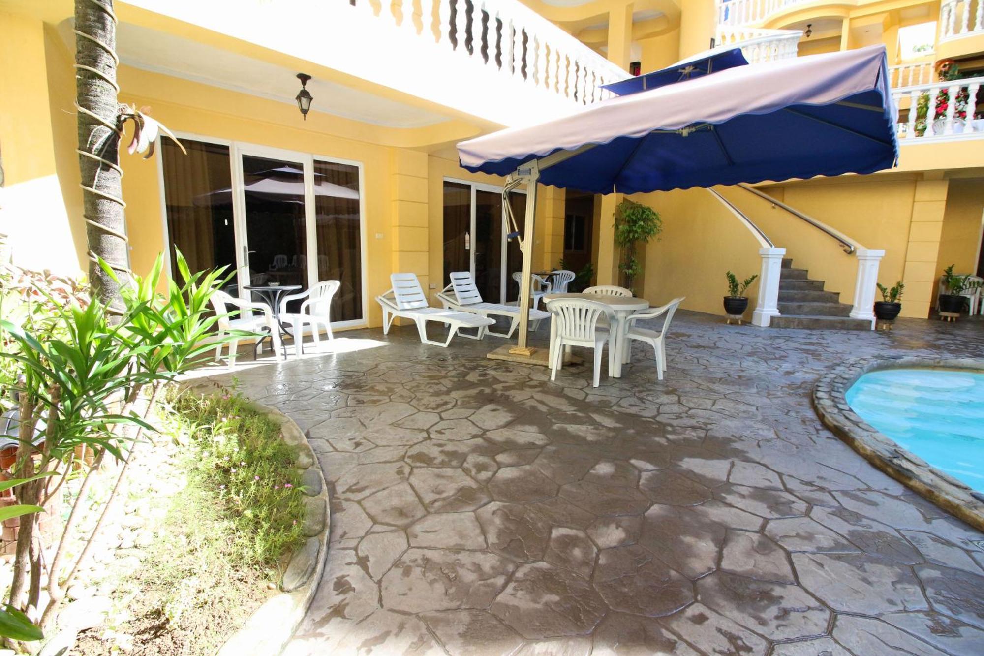 Mermaid Resort And Dive Center بويرتو غاليرا الغرفة الصورة