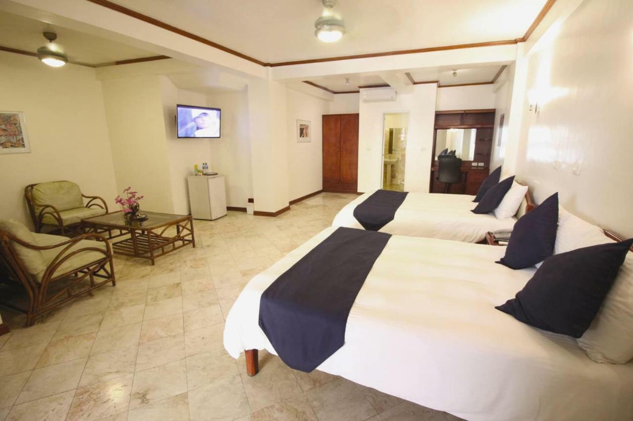 Mermaid Resort And Dive Center بويرتو غاليرا المظهر الخارجي الصورة